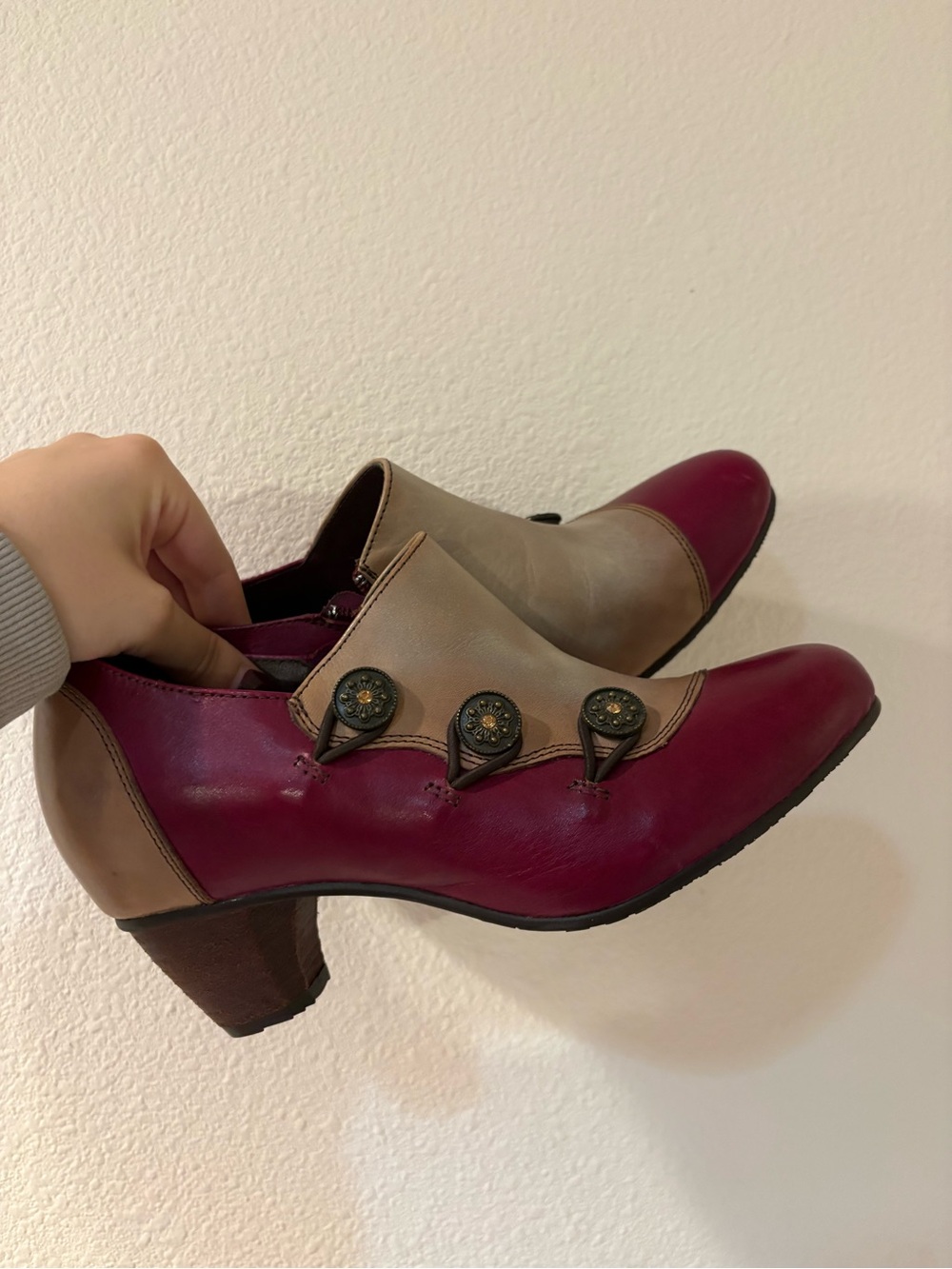 L’ARTISTE by Spring Step “GREENTEA” leather ankle boots